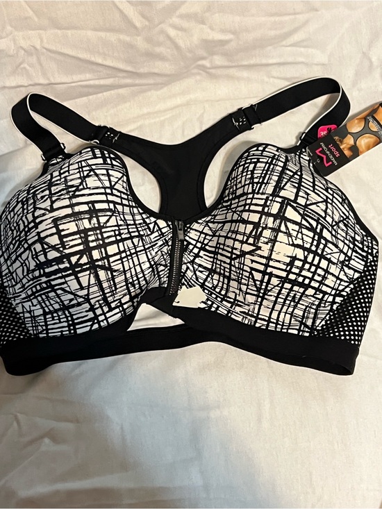 Maidenform Other - Maidenform Black & White Sport Secure Zip Front Bra
